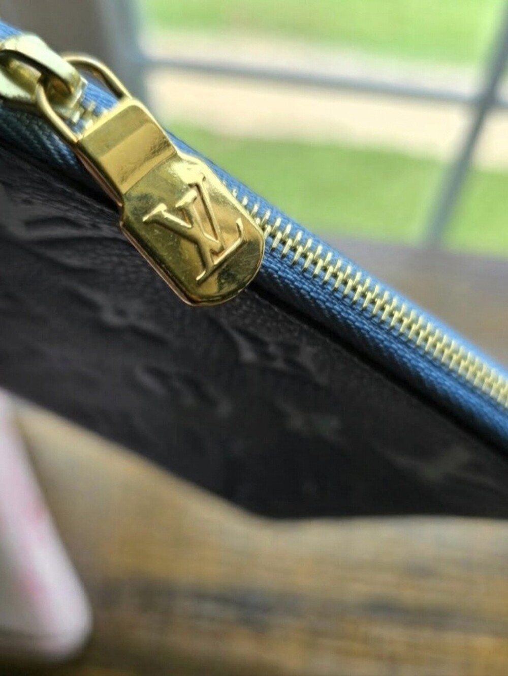 Louis Vuitton Empreinte Giant Monogram Limited Edition "By The Pool" Trio Pouch - Picture 5 of 9
